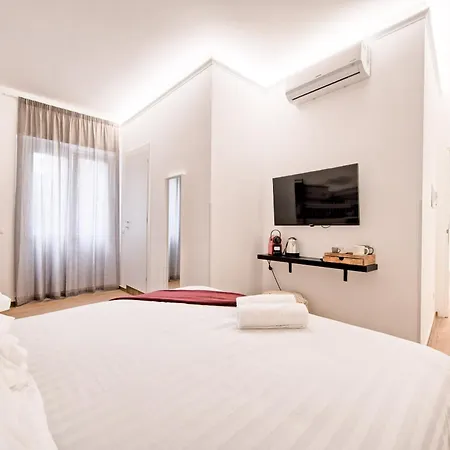 Caesar's Quarters - Private In Vendégház