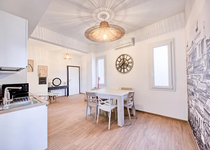 Caesar's Quarters - Private In 4*